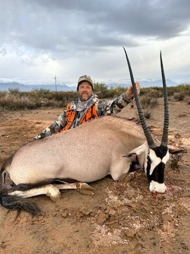 Compass West Outfitters — New Mexico oryx hunt