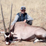 Off-range-oryx-hunting-guides
