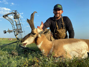 archery-hunting-Antelope-in-New-Mexico