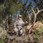 rifle-hunting-34-guide-woman-elk-hunters